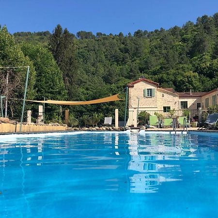 Chateau Du Fraissinet, 6 Gites Sleeping 2-8 Guests, Pool And River On Site La Tronche  Экстерьер фото