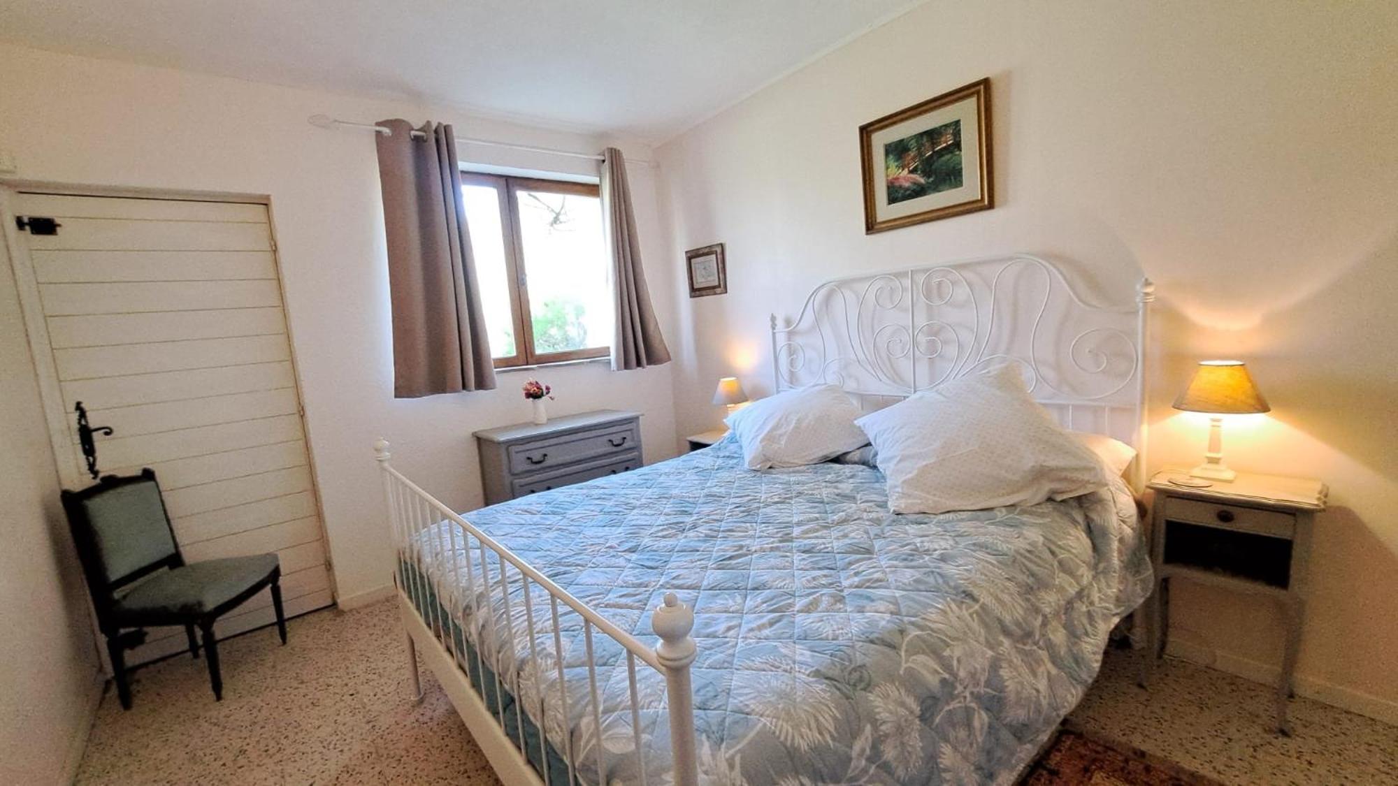 Chateau Du Fraissinet, 6 Gites Sleeping 2-8 Guests, Pool And River On Site La Tronche  Экстерьер фото