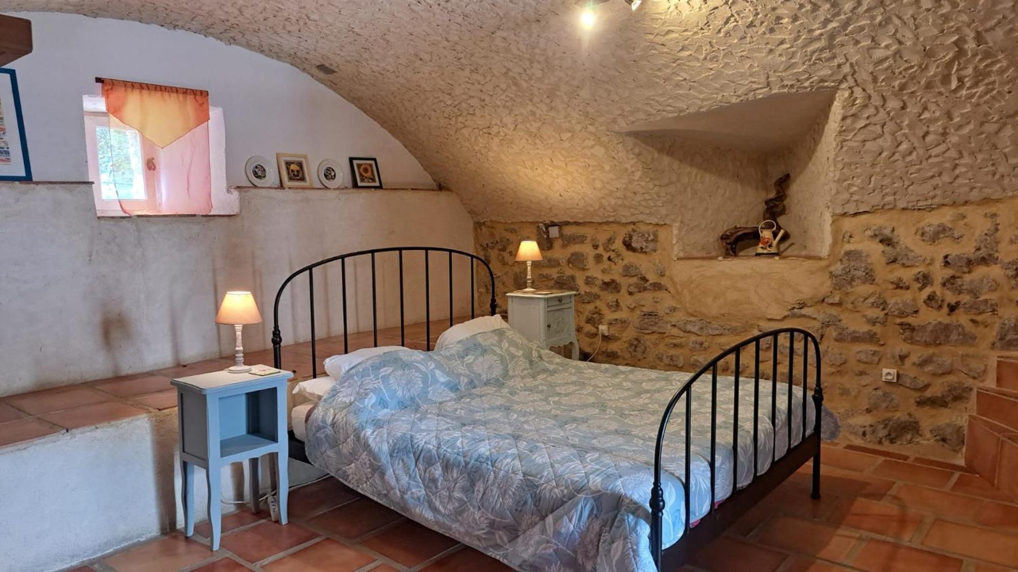 Chateau Du Fraissinet, 6 Gites Sleeping 2-8 Guests, Pool And River On Site La Tronche  Экстерьер фото